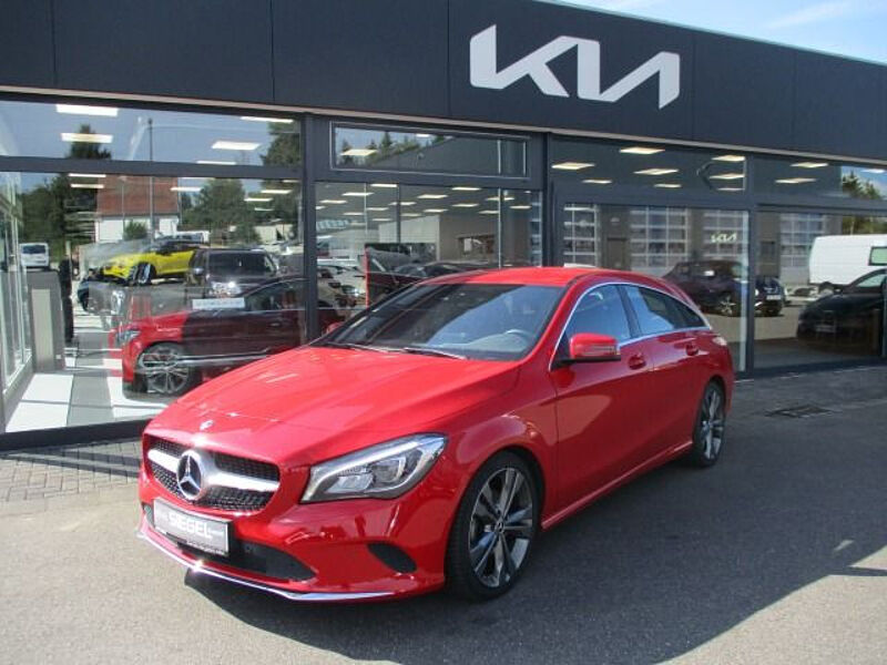 Mercedes-Benz CLA 200 Shooting Brake (117.943)