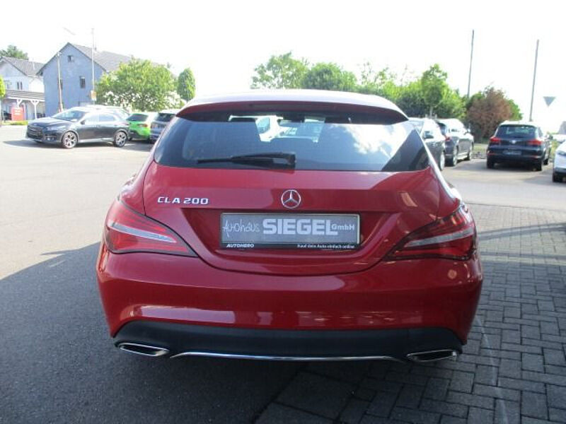 Mercedes-Benz CLA 200 Shooting Brake (117.943)