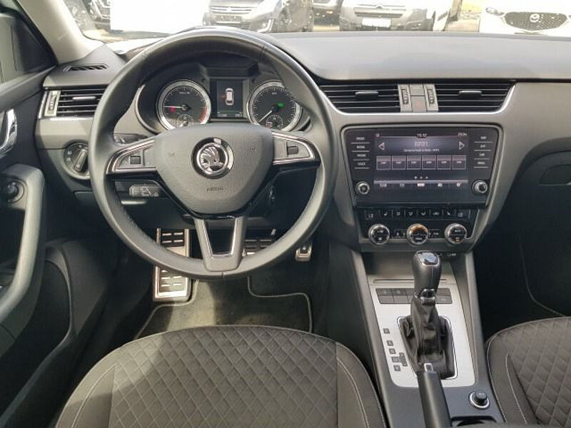 SKODA Octavia Combi Drive*Standheizung*Navi*Sitzheizung*