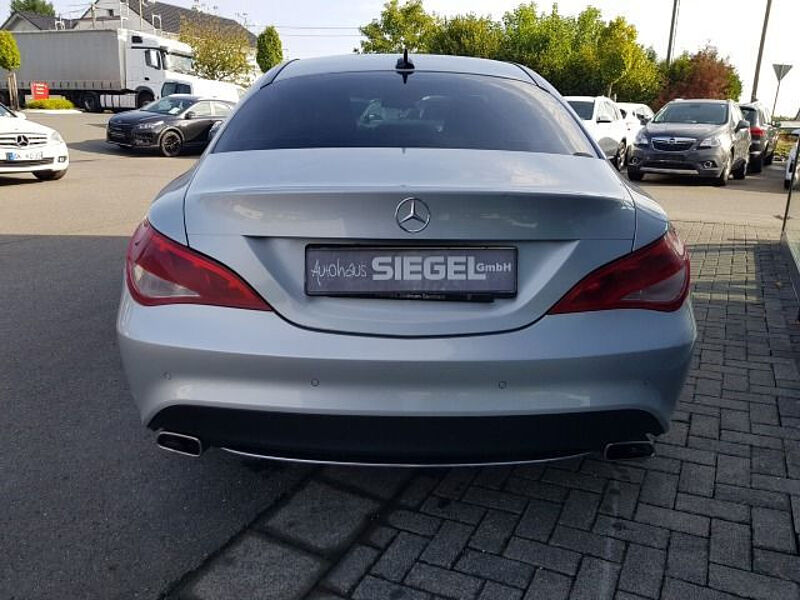 Mercedes-Benz CLA 250 CLA -Klasse CLA 250 (117.344)*Glasdach*