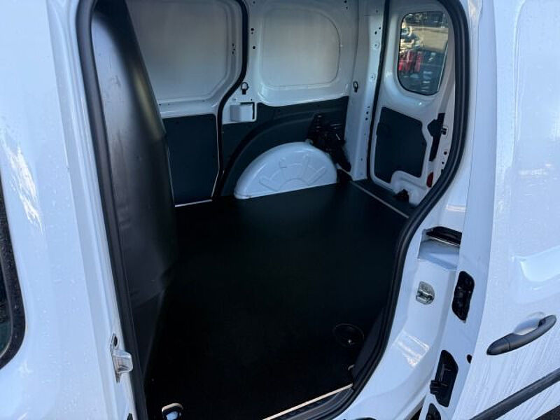 Nissan NV250 Kastenwagen L1H1 2,0t Comfort*Laderaumboden*