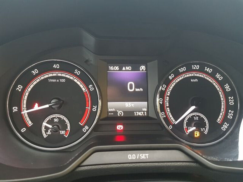 SKODA Octavia Combi RS*Kamera*Carplay*AndroidAuto*